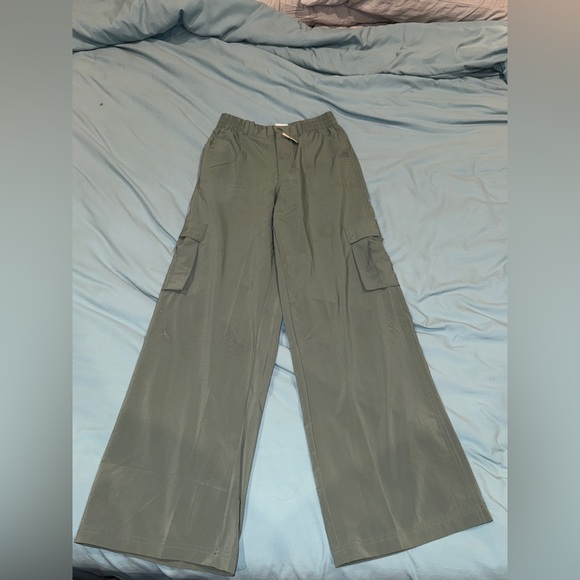 aerie Pants - NWT Offline by Aerie Green Chill Moves Cargo Pants in size S Green